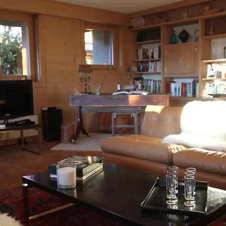 Spacious & Central 5 Bd Apt